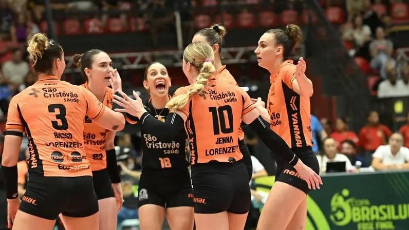 Osasco vence Gerdau Minas por 3 a 1 e conquista 4ª Copa Brasil de Vôlei
