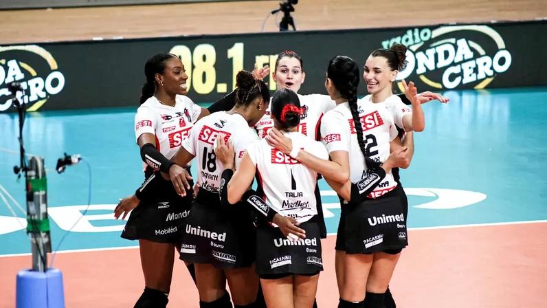 Sesi Bauru vence na estreia do Sul-Americano de vôlei (Foto: Betto Dolorier/ FPV)
