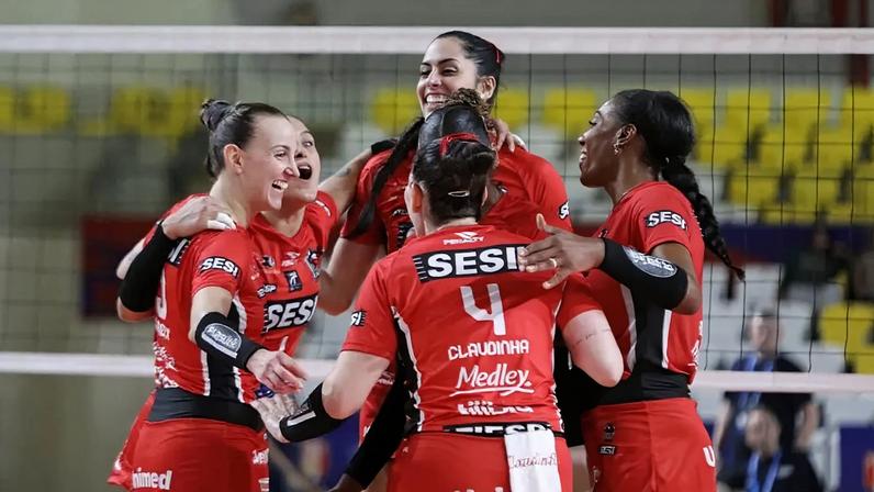 Sesi Bauru está nas semifinais do Sul-Americano de vôlei (Foto: Betto Dolorier/ FPV)