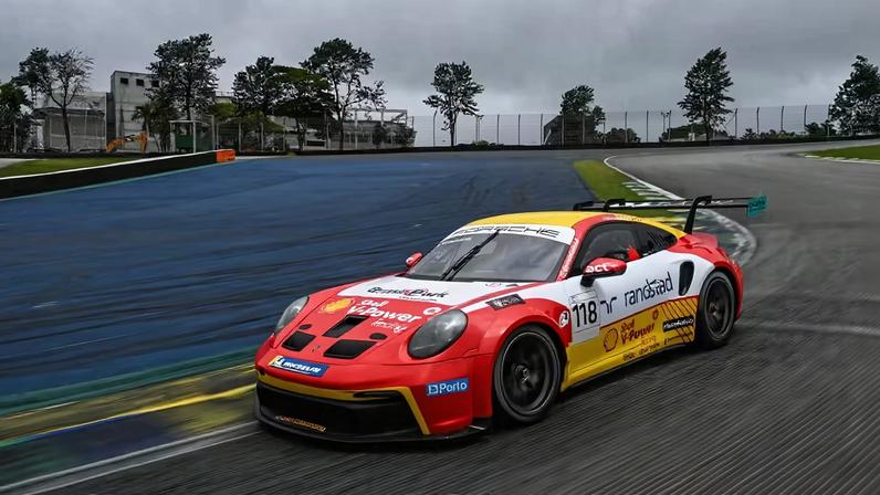 Matheus Comparatto disputa sua segunda temporada pela Carrera Cup, divisão principal da Porsche Cup Brasil — Foto: José Mário Dias