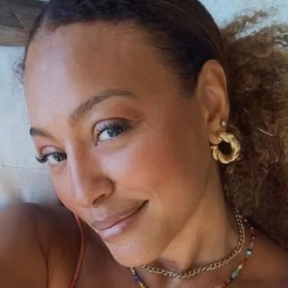 Sheron Menezzes posta foto de biquíni após drenagem, mostra recuperação