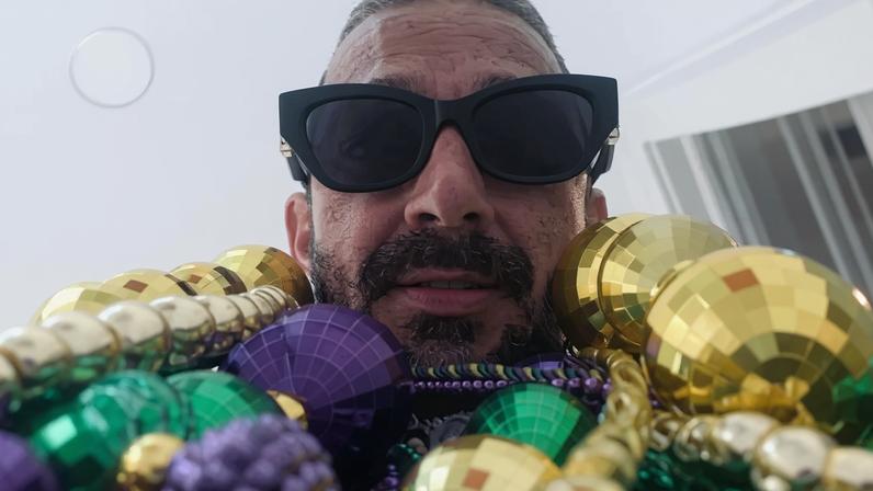 Shia LaBeouf é preso após briga em bar com supostos insultos homofóbicos