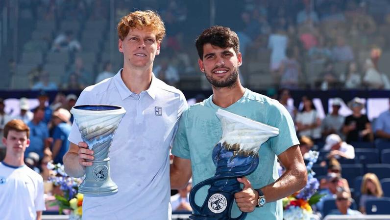 Alcaraz e Sinner chegam a nove Slam seguidos, perto de recorde