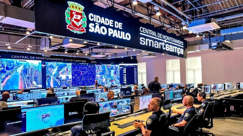 central de monitoramento do Smart Sampa com câmeras inteligentes em operação 24h. Foto: Divulgação / Prefeitura de São Paulo