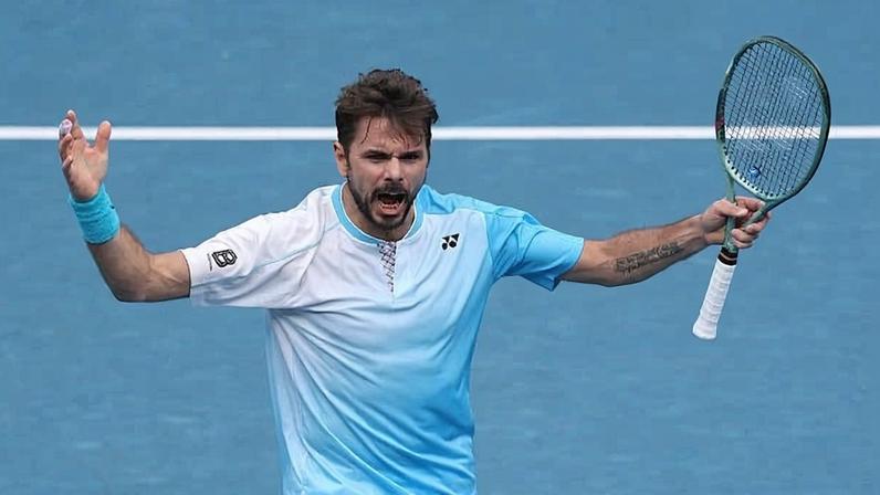 Wawrinka estreia bem em Dubai sob aplausos de Federer