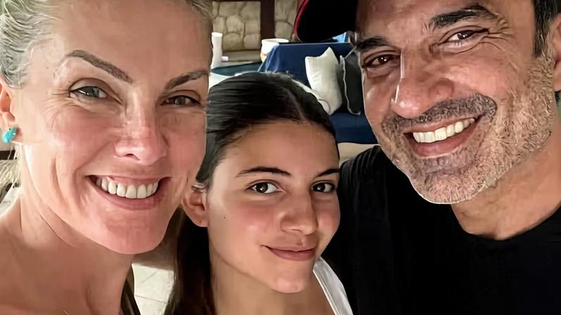 Ana Hickmann se derrete pela enteada Maria, filha de Edu Guedes: 'Traz luz para nossa casa'