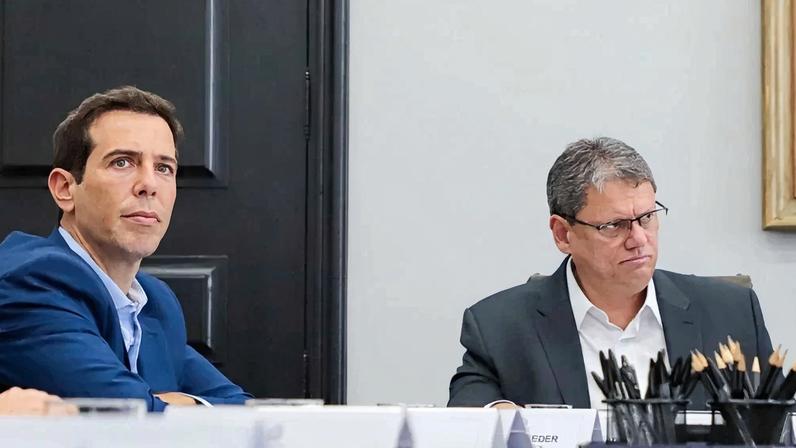 Projeto de Tarcísio e Feder separa alunos da rede pública com currículo adaptado