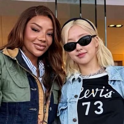 Ludmilla posa com Rosé, do BLACKPINK, no Super Bowl na Califórnia