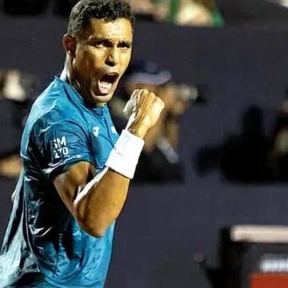 Monteiro agradece à mãe adotiva e a Guga por não desistir