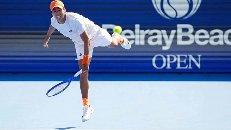 Tien derruba o atual campeão e avança às quartas em Delray Beach