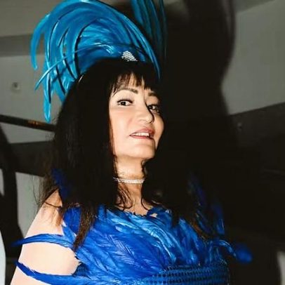 Atriz Jussara Calmon retorna à Beija-Flor e questiona etarismo