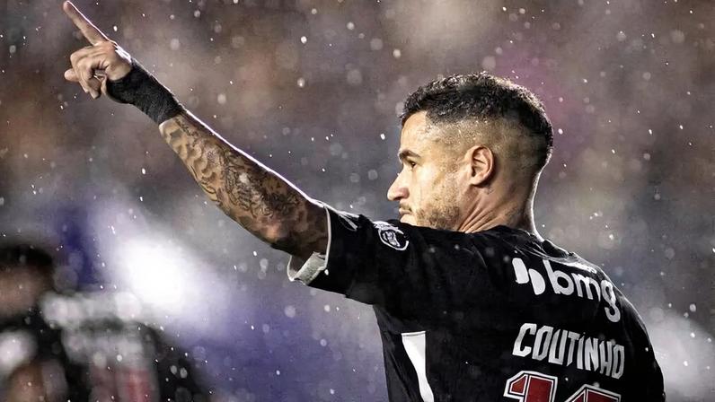 Coutinho fez um dos gols do Vasco sobre o Botafogo (Foto: Matheus Lima/Vasco)