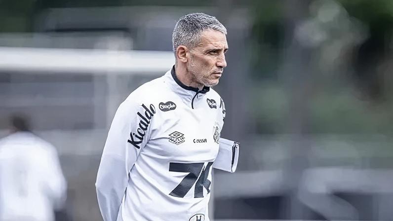 Santos terá elenco completo contra o Novorizontino