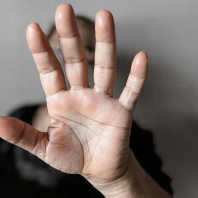 Poderes assinam pacto contra feminicídio após recorde de 2025