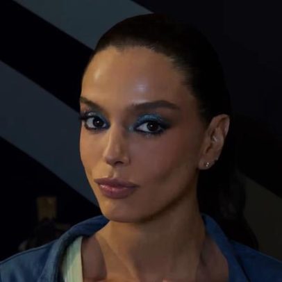 Giovanna Lancellotti brilha em ensaio técnico da Beija-Flor na Sapucaí