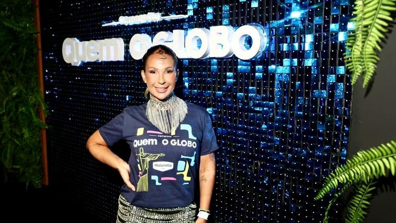 Valesca Popozuda acompanha desfile das Campeãs no Camarote Quem O Globo