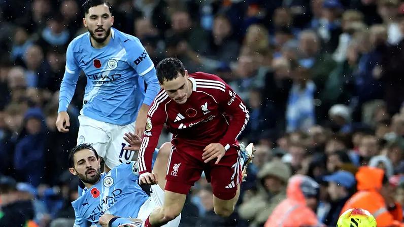 Florian Wirtz em ação pelo Liverpool (Foto: Darren Staples / AFP)
