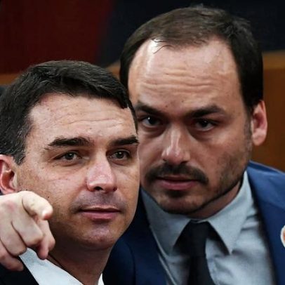 PT aciona TSE contra Flávio e Carlos Bolsonaro por fake news e campanha