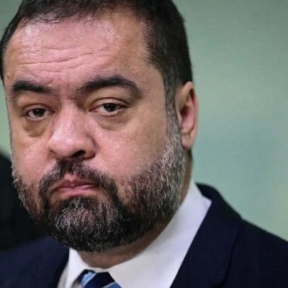 Castro exonera 11 secretários durante possível renúncia