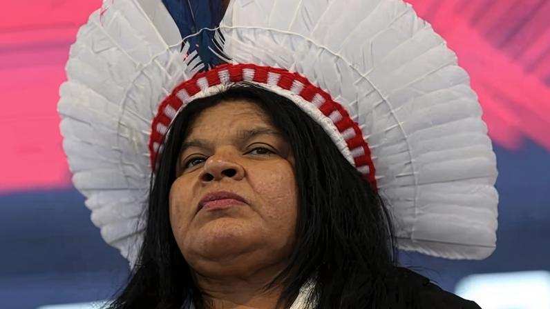 Ministra Sônia Guajajara está na UTI após quadro infeccioso