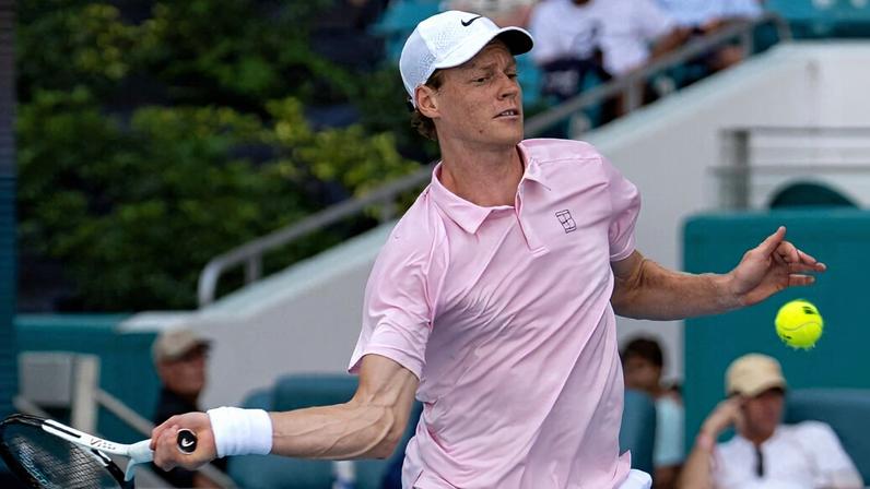 Sinner estreia em Miami com vitória tranquila