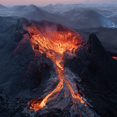 Por que alguns vulcões entram em erupção e outros deixam de existir