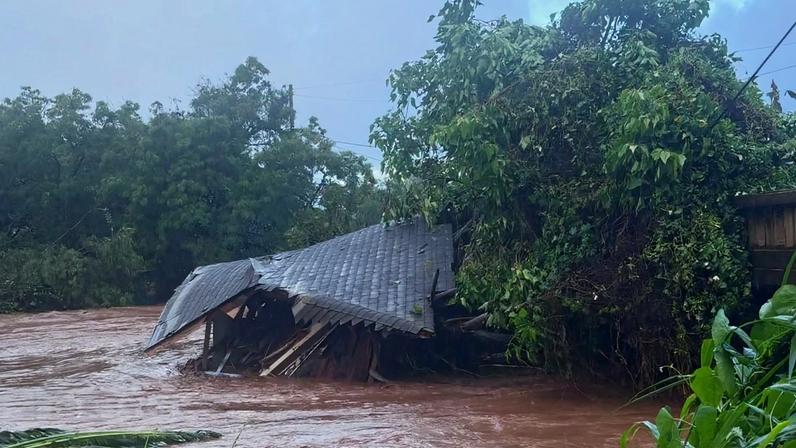 Milhares evacuados enquanto Havaí enfrenta pior enchente em 20 anos