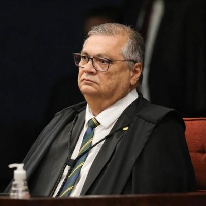 Moraes ordena busca e apreensão contra jornalista por reportagem sobre Dino