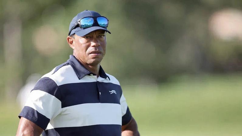 Tiger Woods envolvido em acidente com capotamento na Flórida