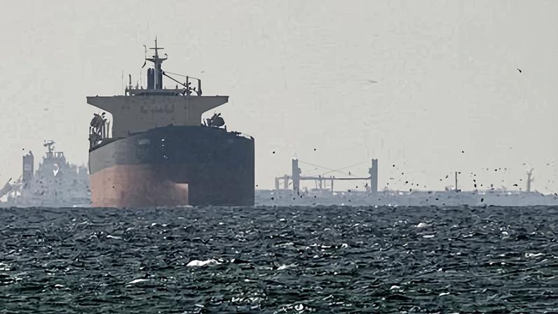 Reino Unido planeja usar drones varredores para reabrir Estreito de Hormuz