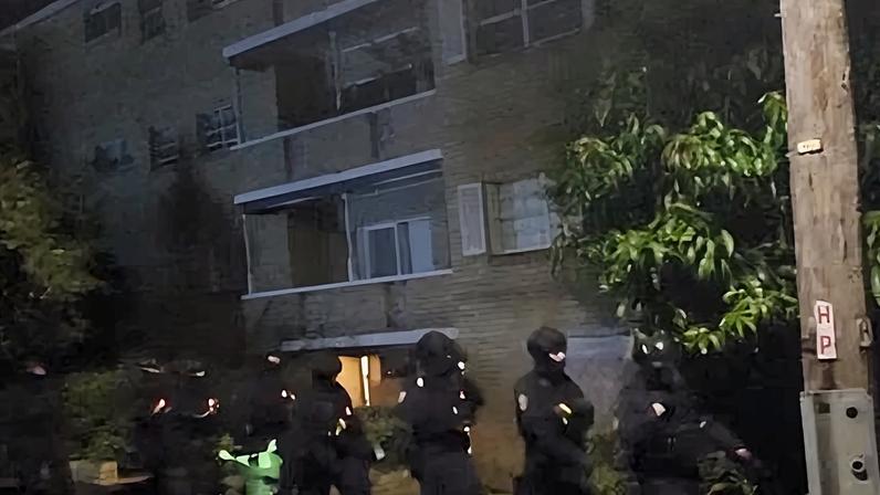 Advogados criticam prisão extrema de manifestante ligado a Herzog após vídeo policial