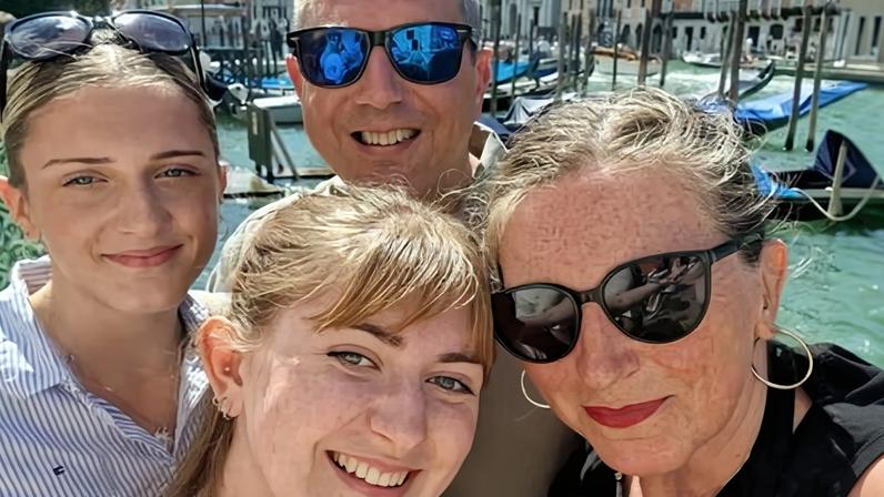 Pai de vítima de meningite, 18, relata devastação indescritível da família