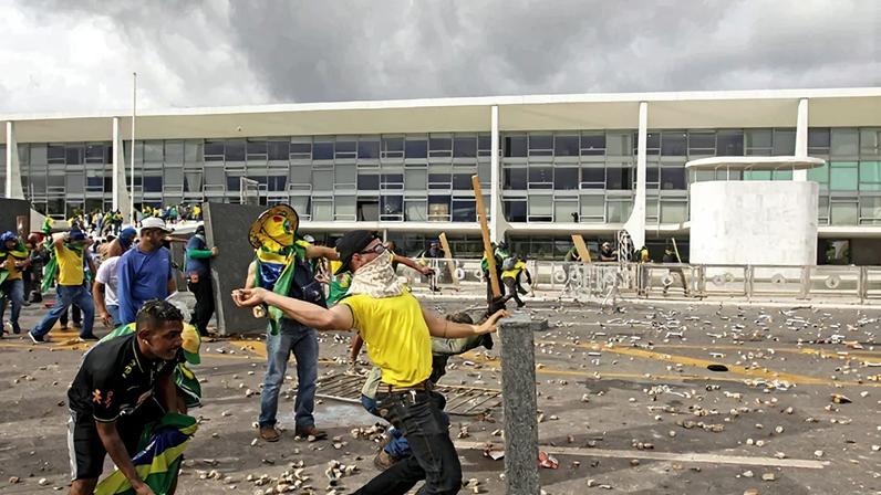 Argentina concede refúgio a condenado pelo 8 de Janeiro