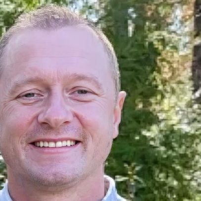 Pais de aluno da Geórgia dizem sentir remorso após morte de professor