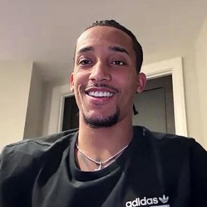 Dono do Chelsea afirma que contratou Cucurella porque o City o queria