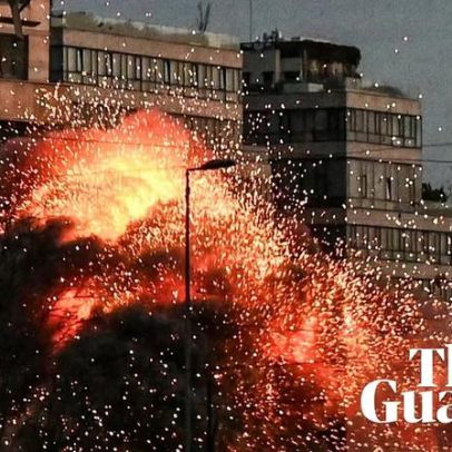 Prédio no centro de Beirute desaba após ataque israelense, vídeo mostra