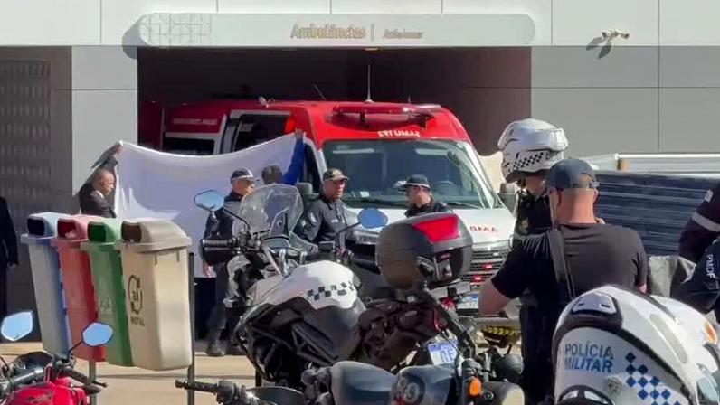 Bolsonaro chega a hospital após passar mal durante Papudinha