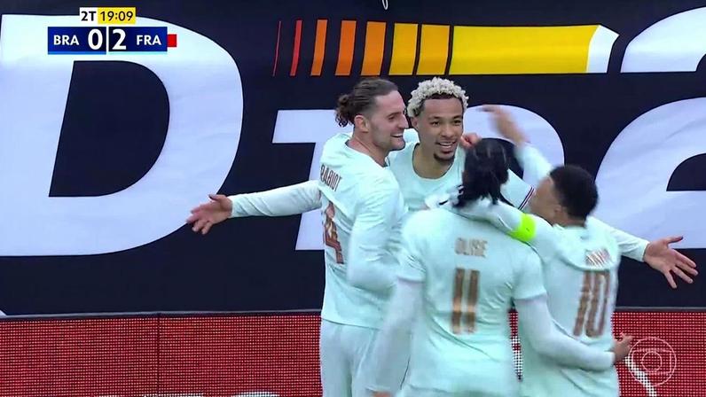 Raphinha desfalca Barcelona na Champions contra o Atlético por lesão