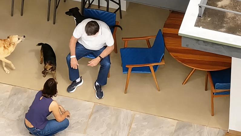 Bolsonaro volta para casa após deixar o hospital