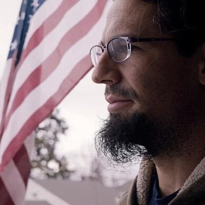 Veterano dos EUA acusado de conspiração em protesto contra ICE não se declara culpado