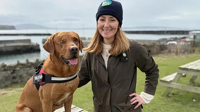 Como uma ilha ficou livre de furões com a ajuda de Woody, o cão