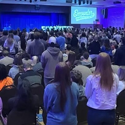 Mais de 500 estudantes aceitam Jesus em universidade dos EUA