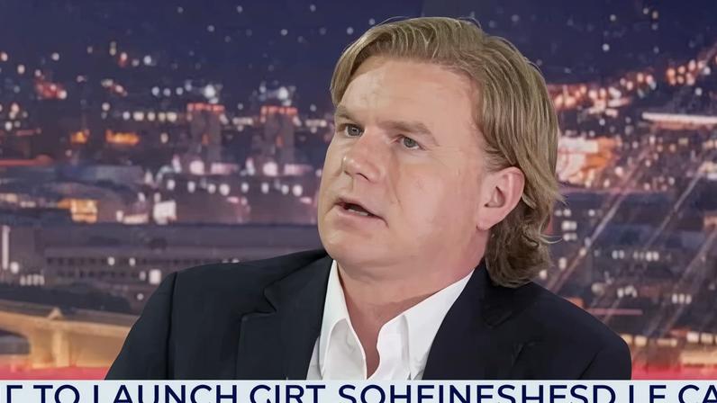 GB News recebe queixas após comentarista falar genocídio de brancos no Reino Unido