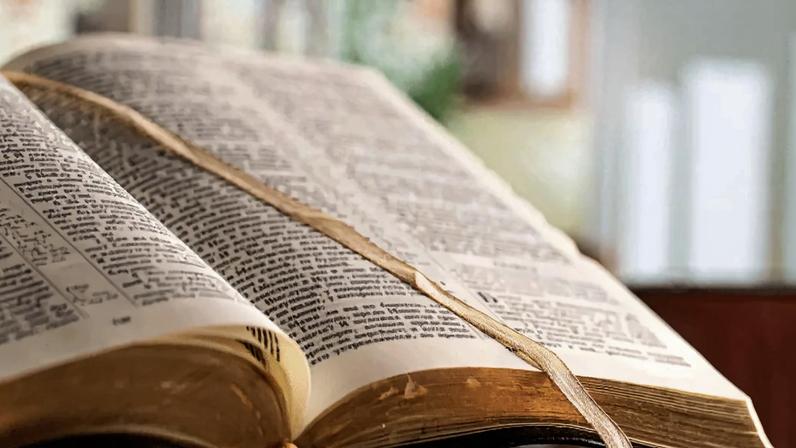 Profeta Chuck Pierce discute cinco dimensões da profecia para a igreja e o futuro.