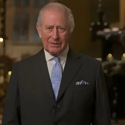 Rei Charles é chamado para defender a herança cristã