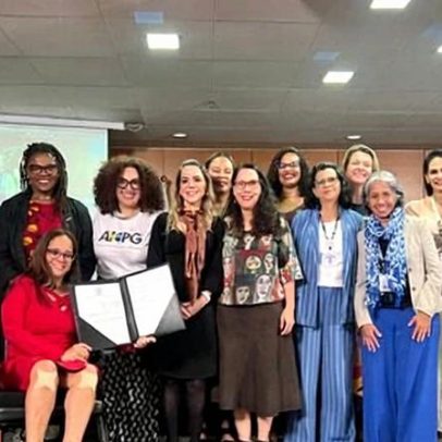 MEC incentiva mães pesquisadoras a permanecer na academia