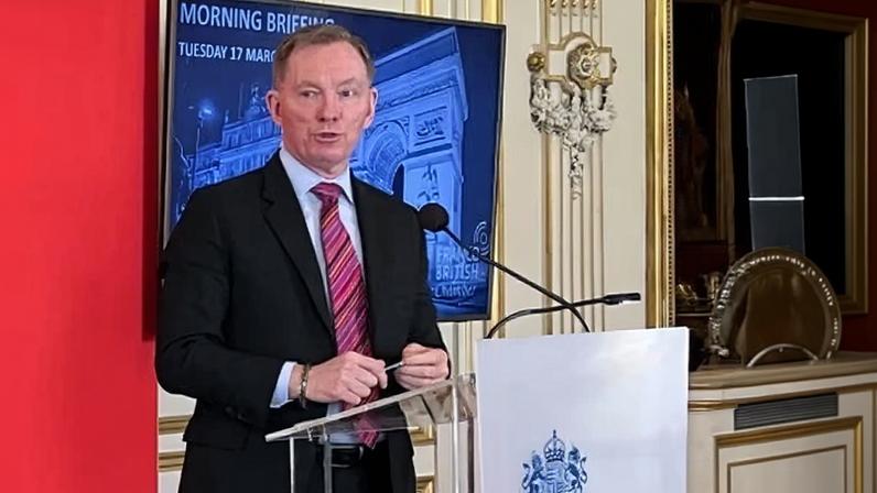 Ministro do comércio pede maior ambição na redefinição Reino Unido-UE