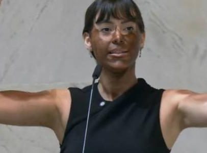 Deputada usa blackface e reacende debate sobre prática ofensiva