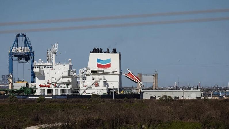 O Mediterranean Voyager, da Tsakos Energy Navigation, atracou no Porto de Freeport, no Texas, em janeiro, após chegar da Venezuela