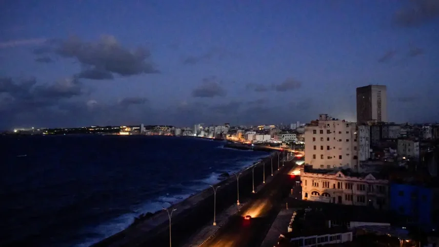 Comboio internacional entrega toneladas de ajuda humanitária a Cuba